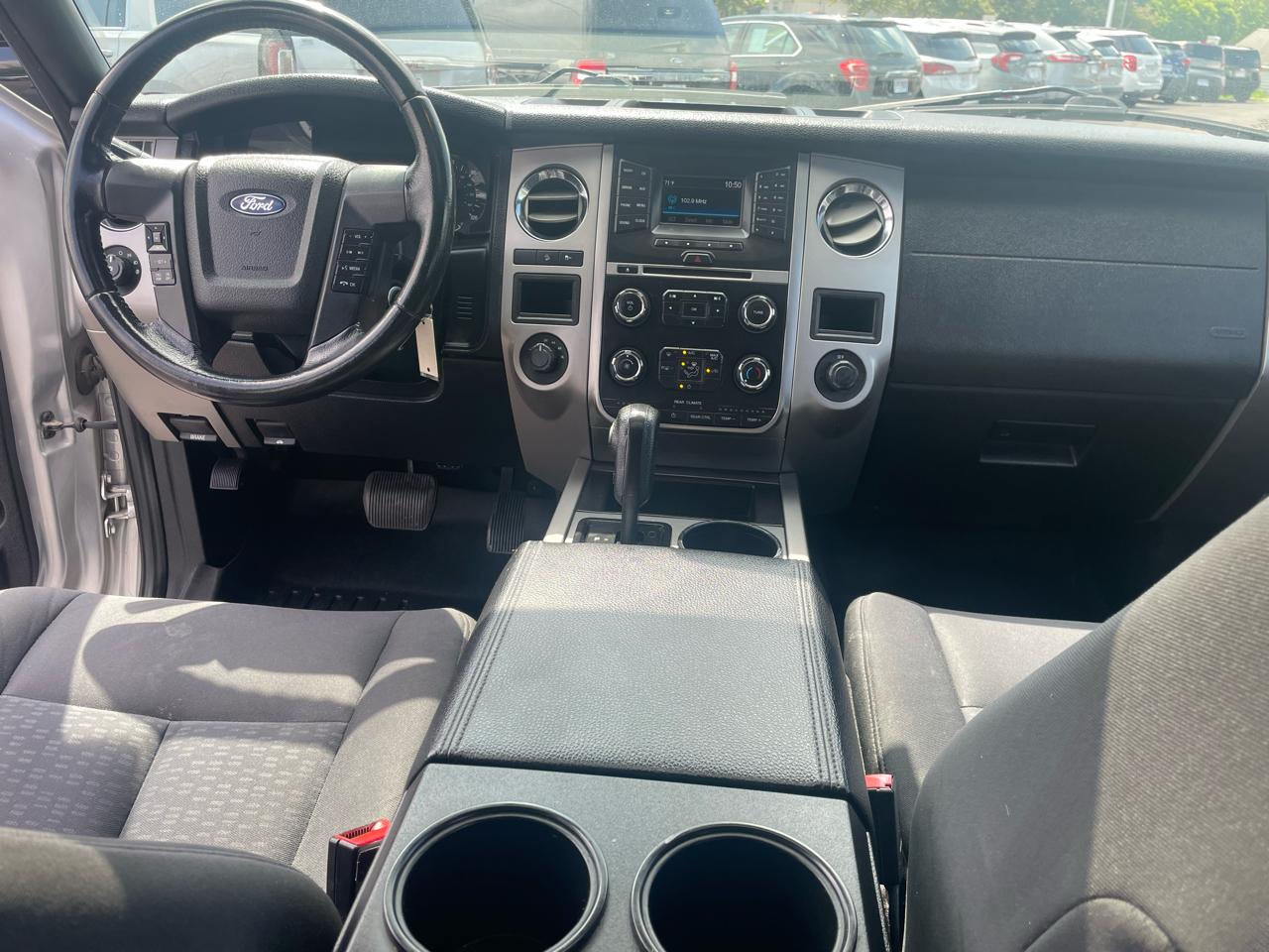 Ford Expedition EL 4WD 4dr XLT 2016