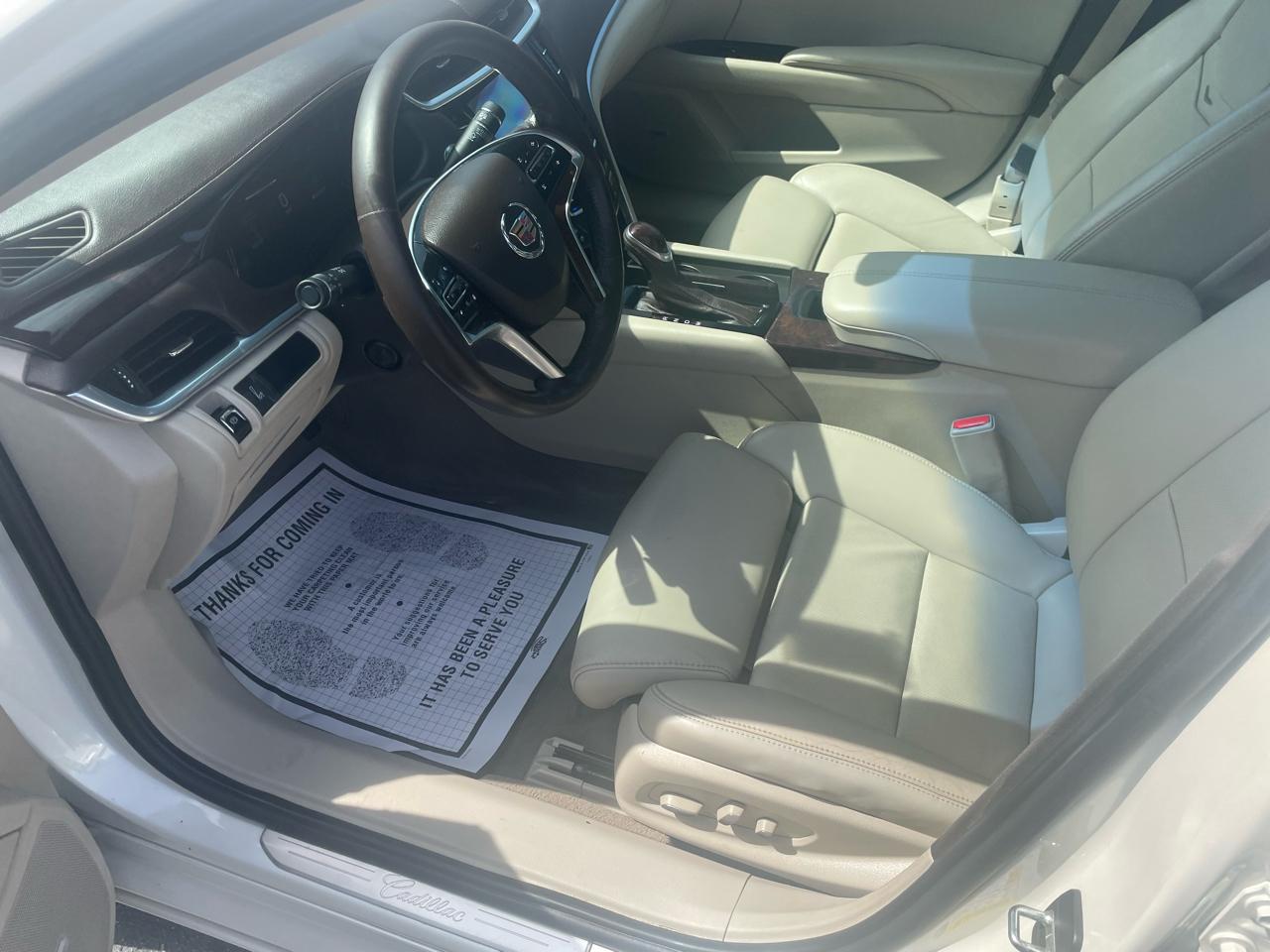 Cadillac XTS 4dr Sdn Luxury AWD 2014