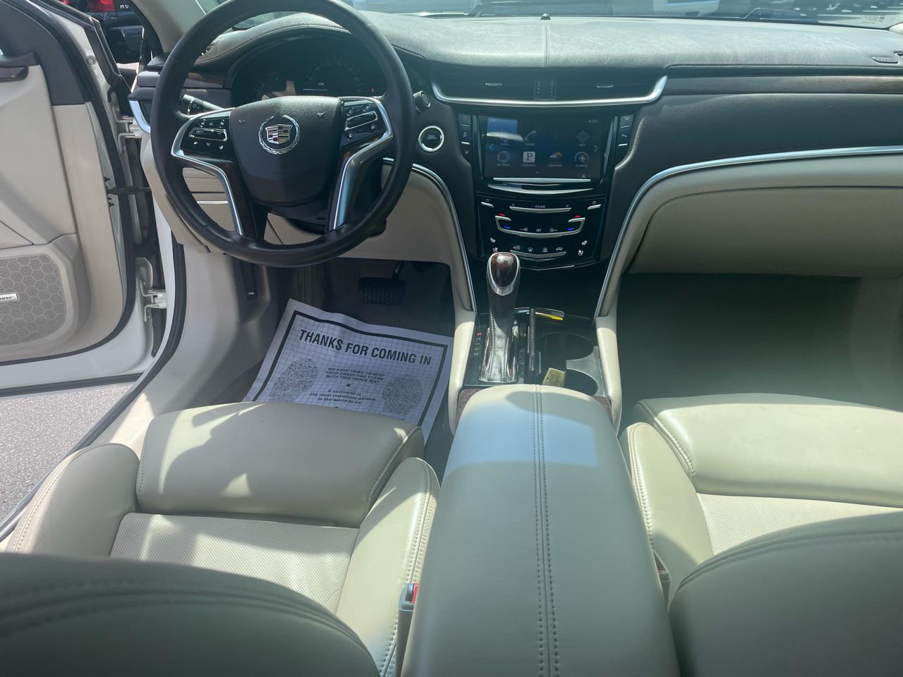 Cadillac XTS 4dr Sdn Luxury AWD 2014