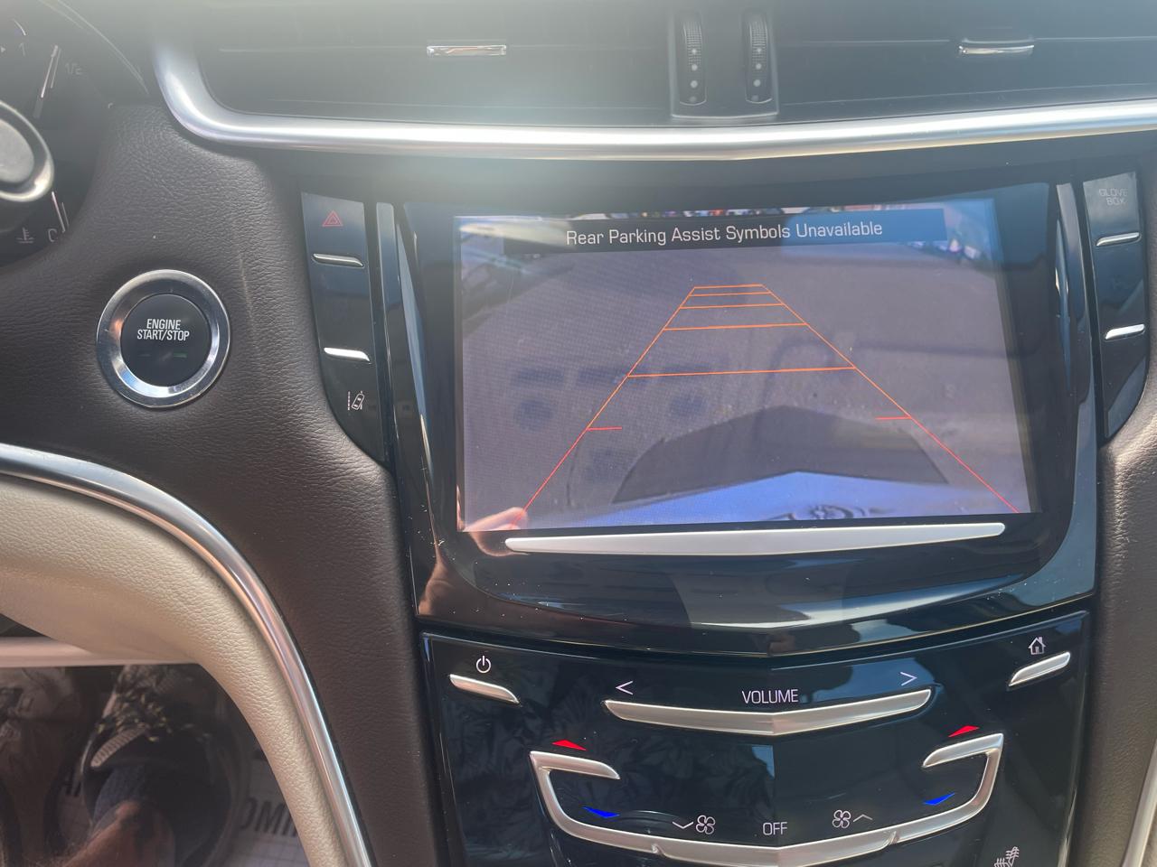 Cadillac XTS 4dr Sdn Luxury AWD 2014