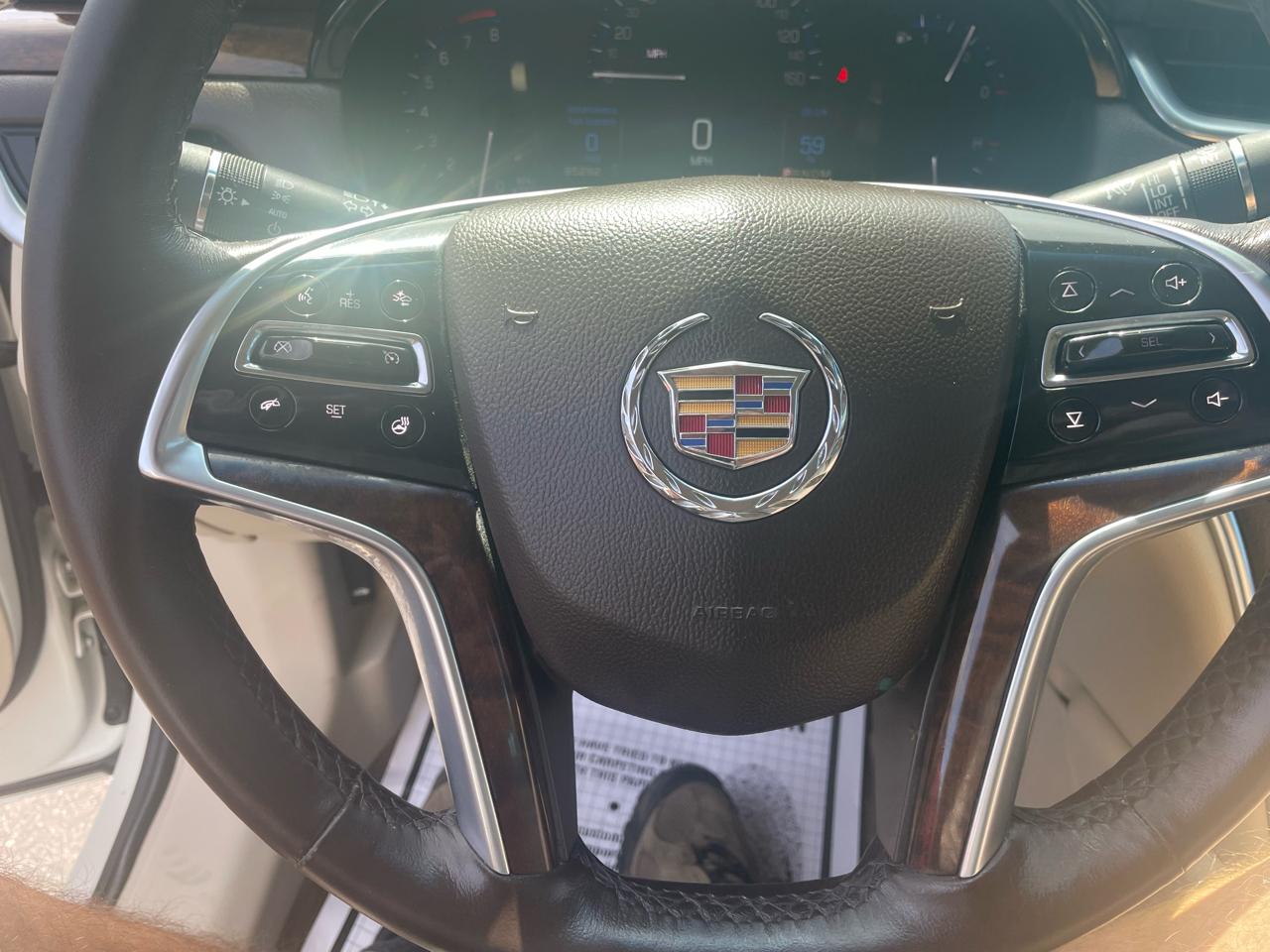Cadillac XTS 4dr Sdn Luxury AWD 2014