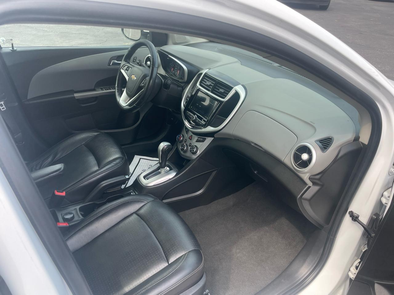 Chevrolet Sonic 4dr Sdn Auto Premier 2019
