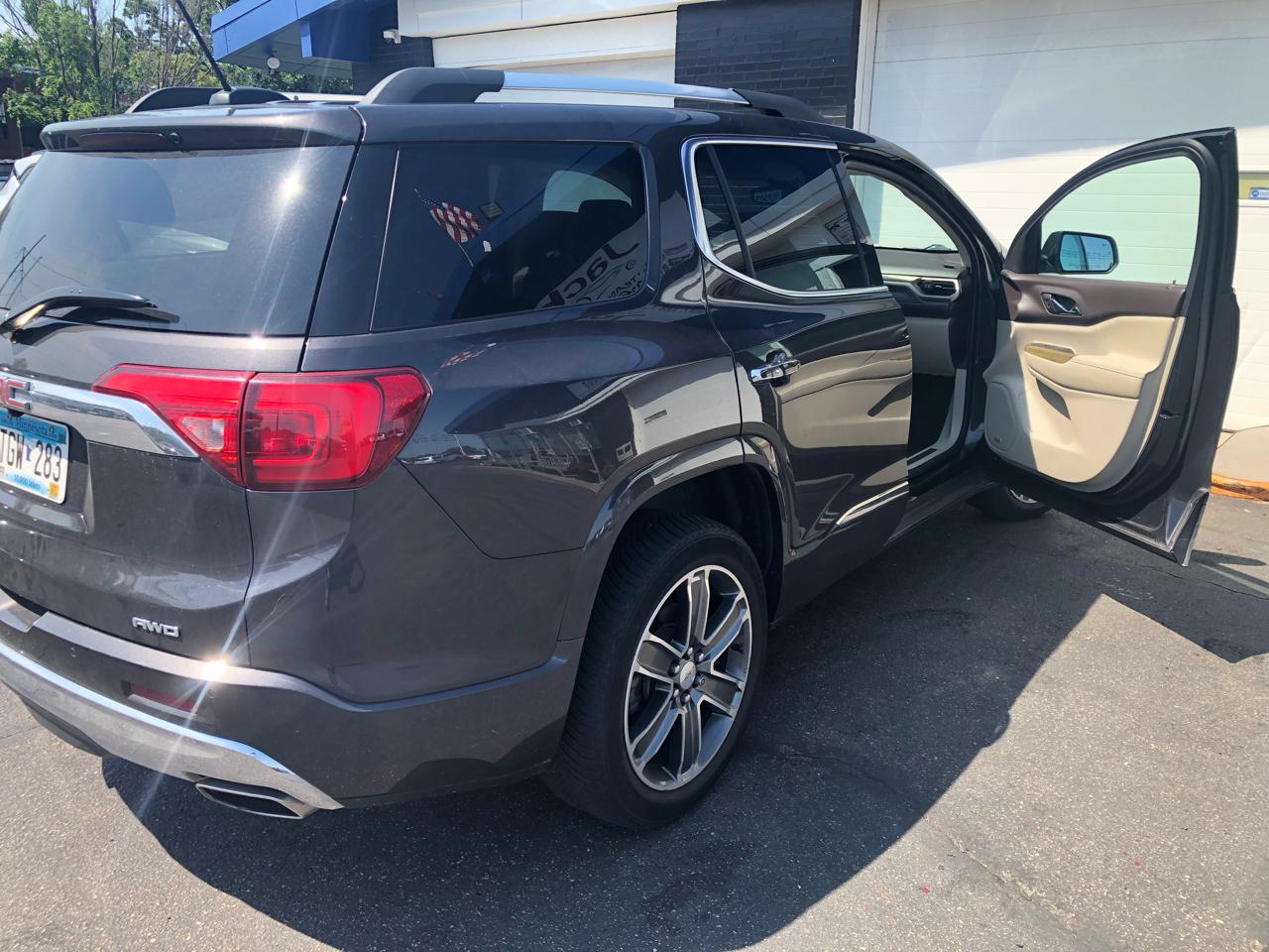 GMC Acadia AWD 4dr Denali 2017