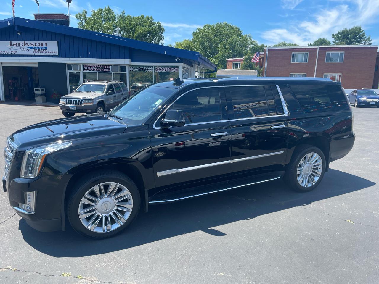 Cadillac Escalade ESV 4WD 4dr Premium Luxury 2018