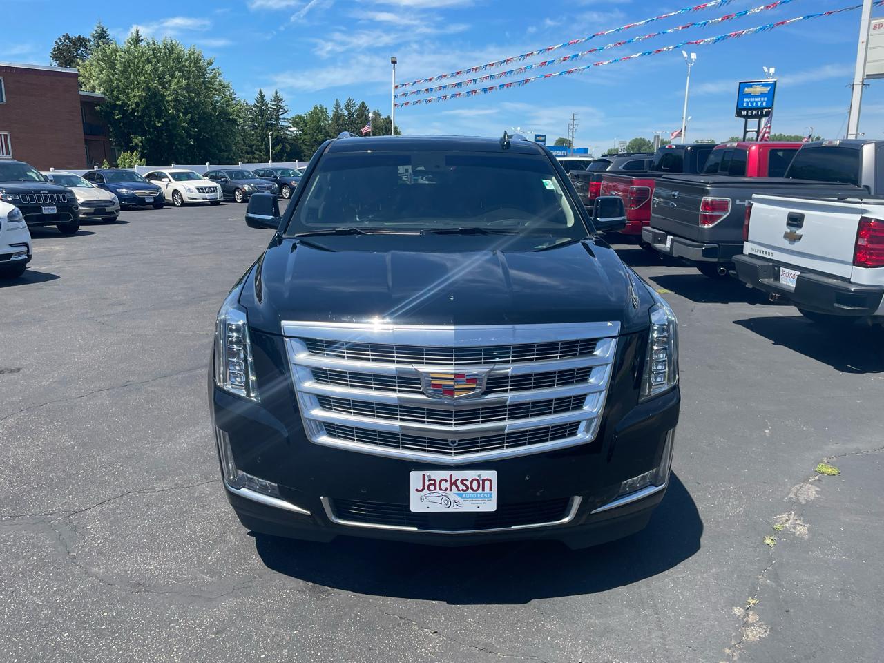 Cadillac Escalade ESV 4WD 4dr Premium Luxury 2018