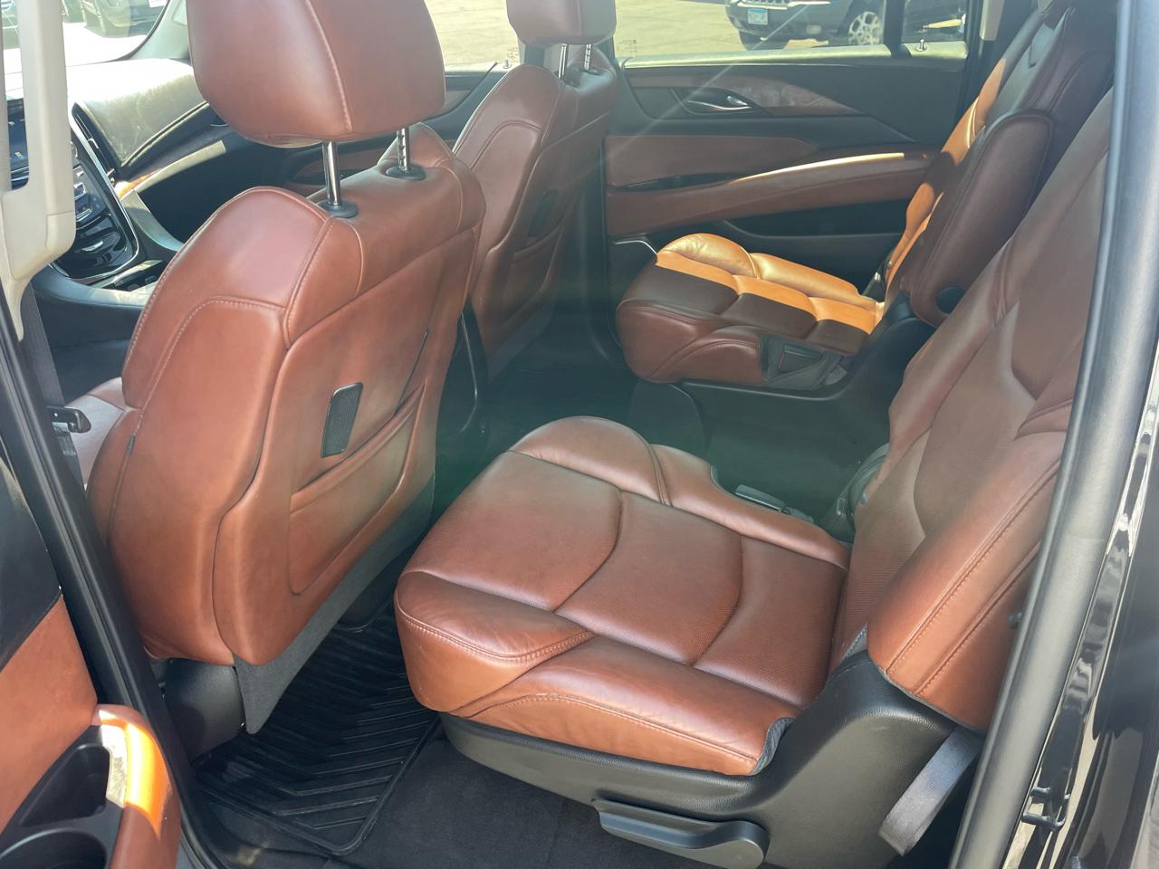 Cadillac Escalade ESV 4WD 4dr Premium Luxury 2018