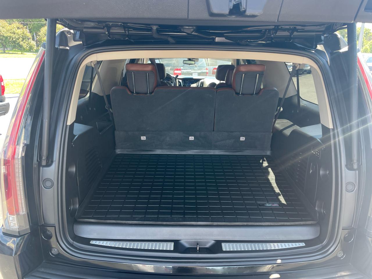 Cadillac Escalade ESV 4WD 4dr Premium Luxury 2018