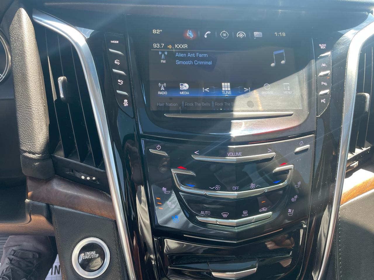 Cadillac Escalade ESV 4WD 4dr Premium Luxury 2018