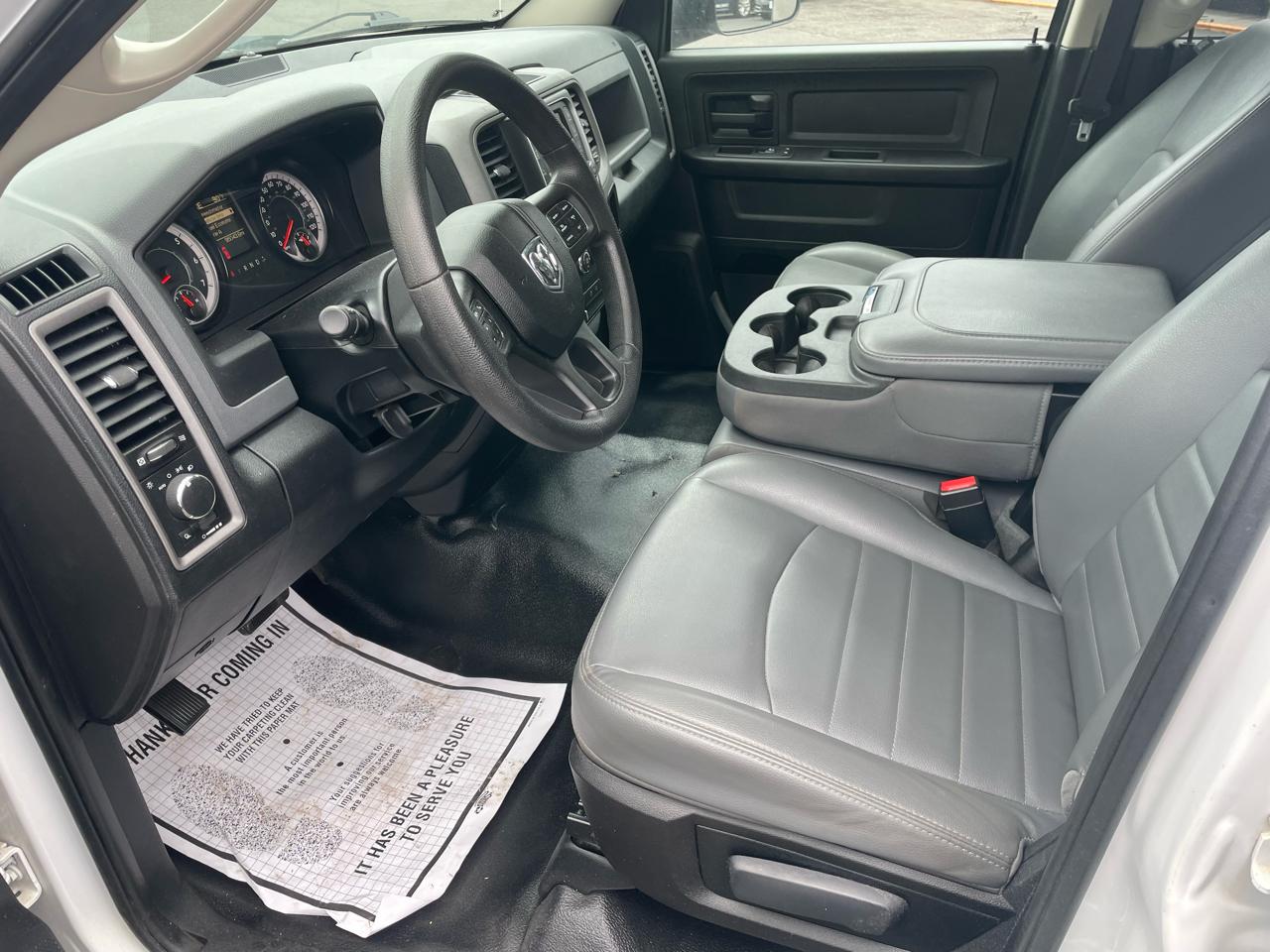 RAM 1500 4WD Quad Cab 140.5" Tradesman 2016
