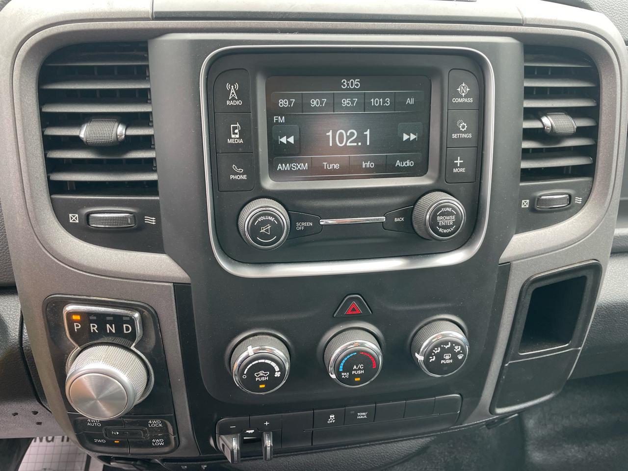 RAM 1500 4WD Quad Cab 140.5" Tradesman 2016