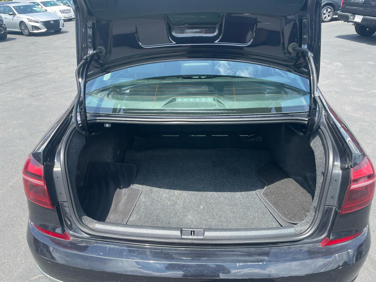 Volkswagen Passat 2.0T Wolfsburg Edition Auto 2019