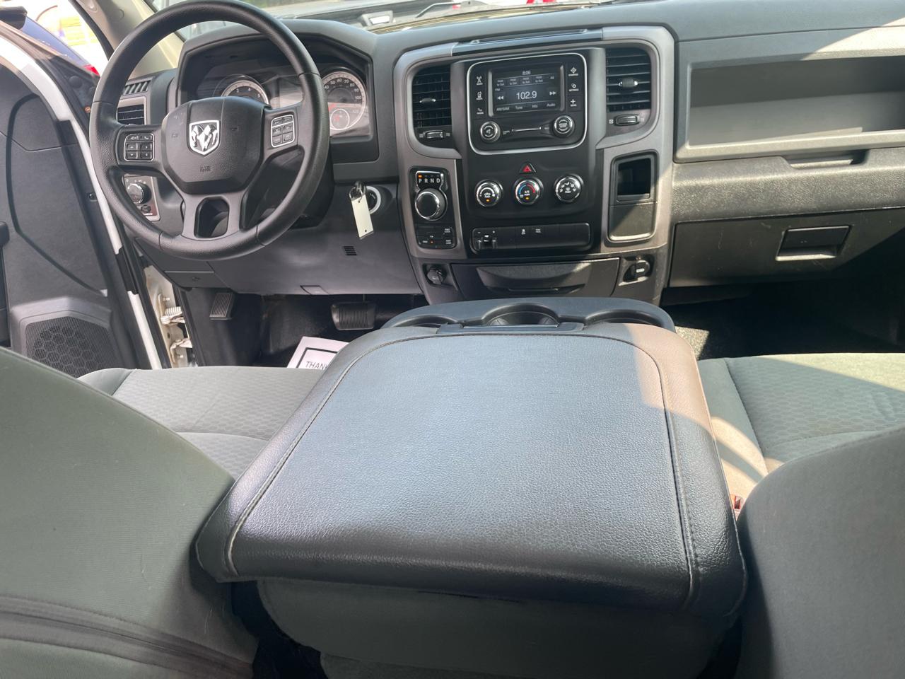 RAM 1500 4WD Quad Cab 140.5" Tradesman 2016