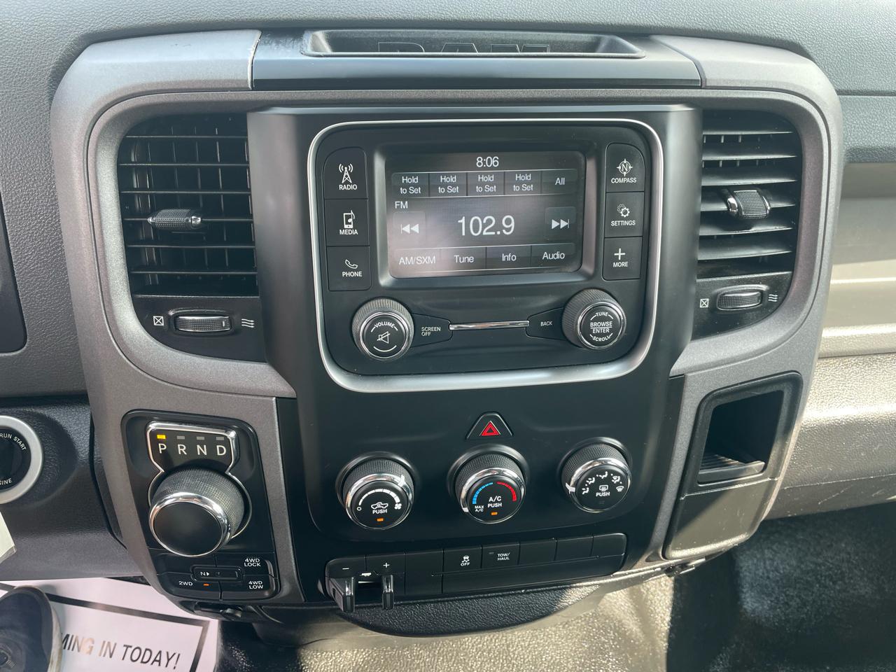 RAM 1500 4WD Quad Cab 140.5" Tradesman 2016