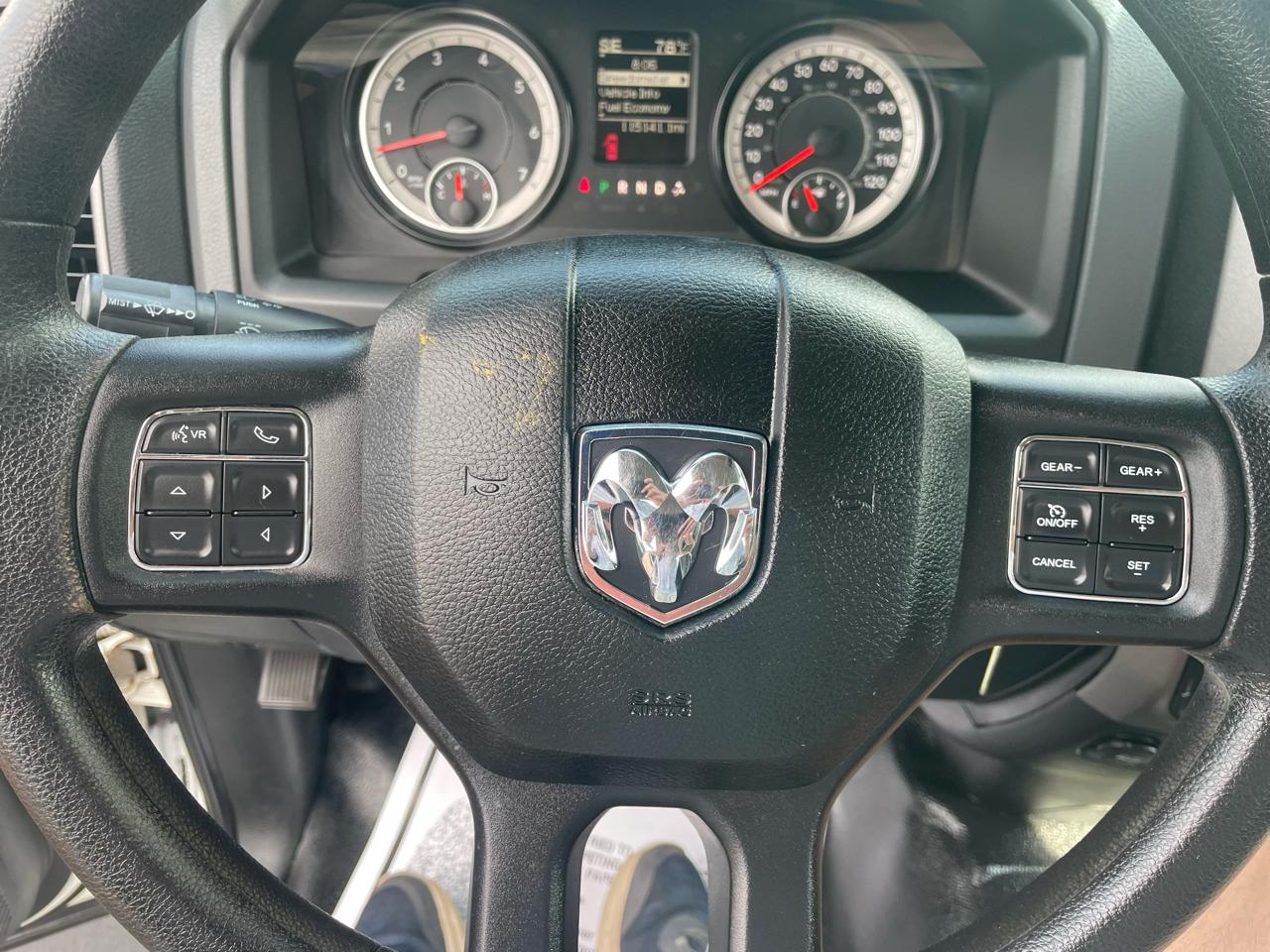 RAM 1500 4WD Quad Cab 140.5" Tradesman 2016