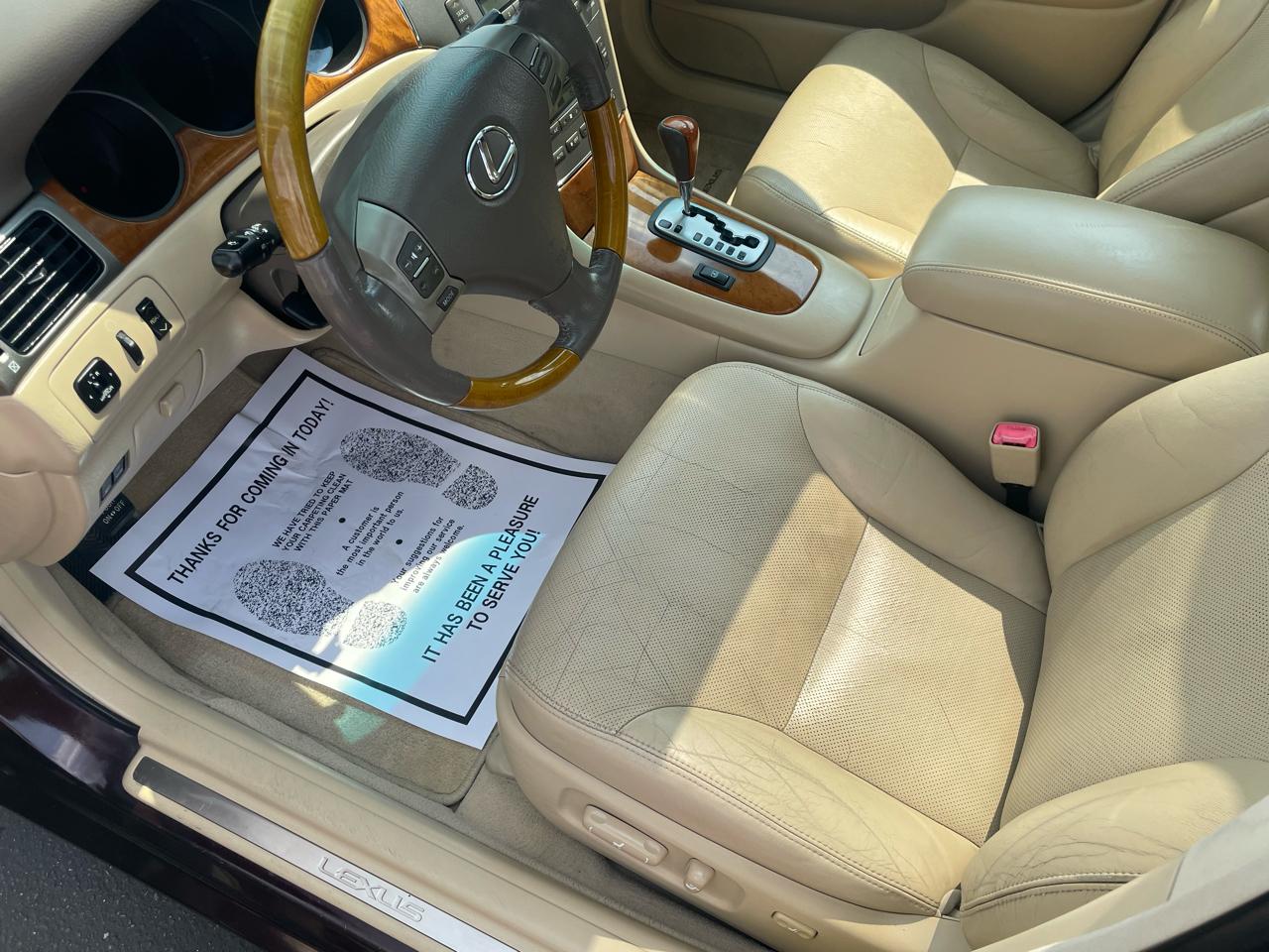 Lexus ES 330 4dr Sdn 2005