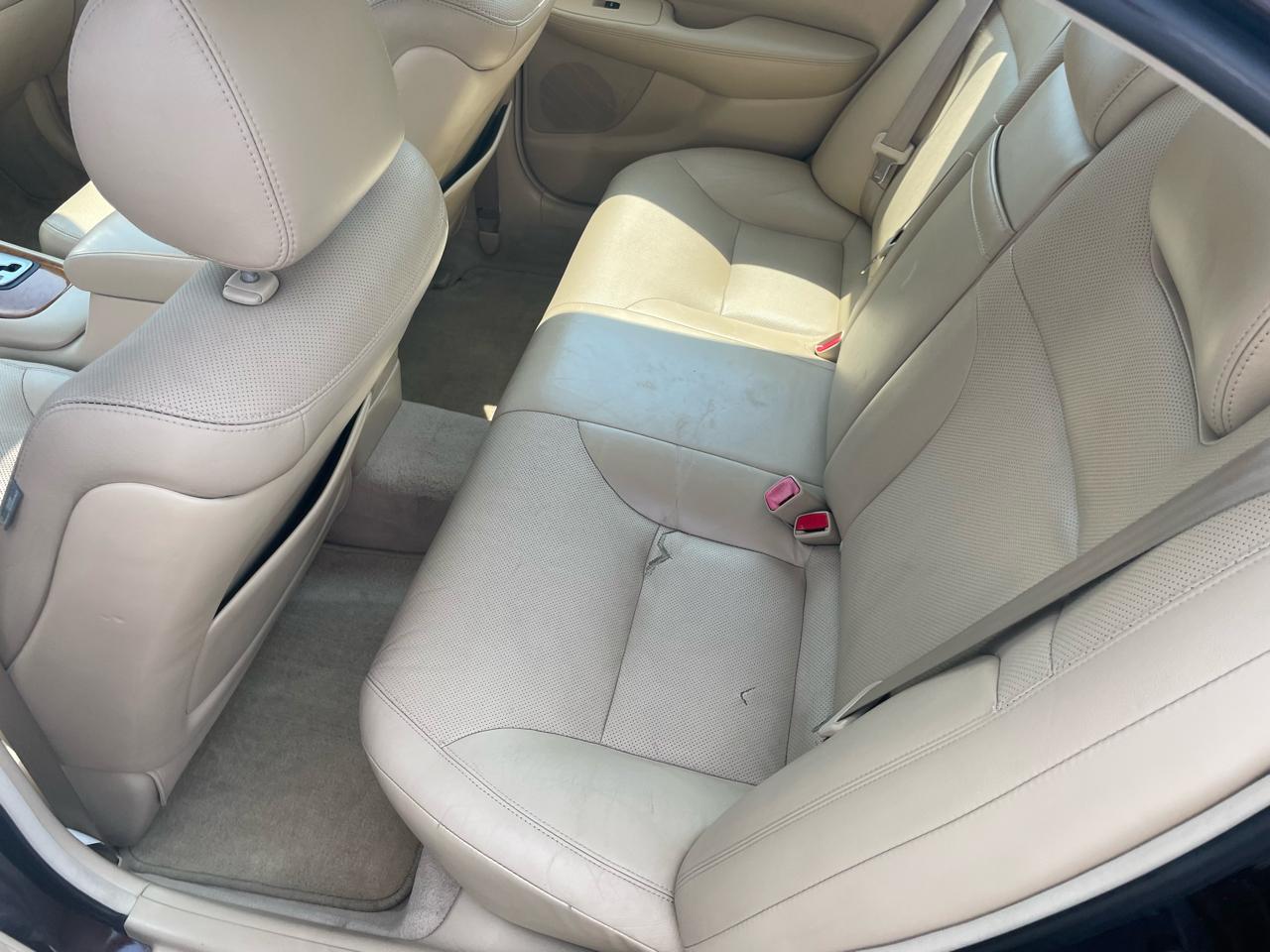 Lexus ES 330 4dr Sdn 2005