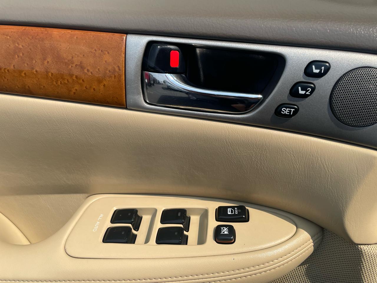 Lexus ES 330 4dr Sdn 2005