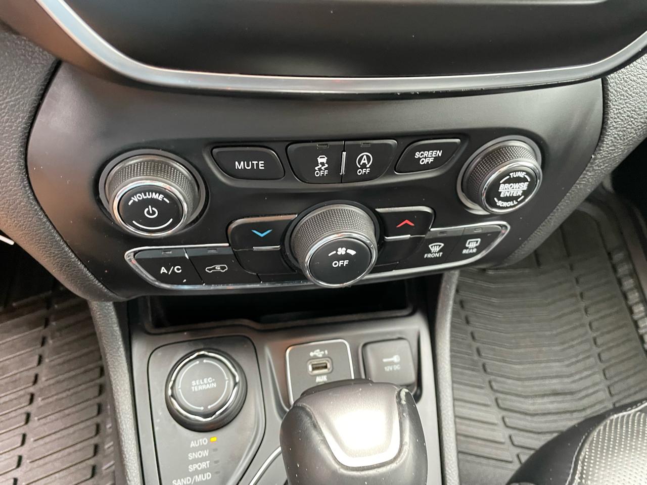 Jeep Cherokee Latitude Lux 4x4 2021
