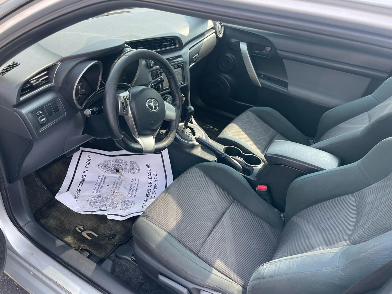 Scion tC 2dr HB Auto Spec (Natl) 2012