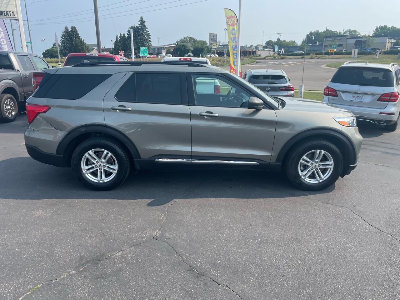Ford Explorer XLT 4WD 2020