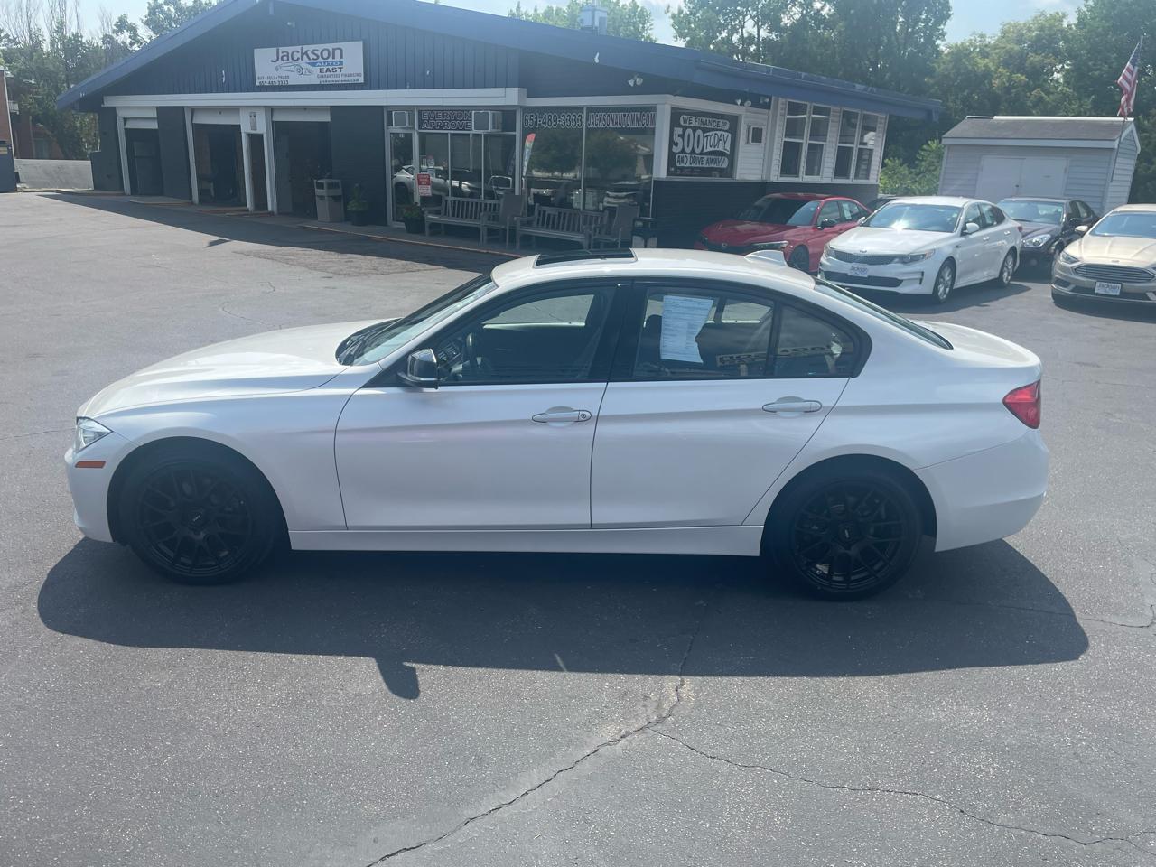 BMW 3 Series 4dr Sdn 328i xDrive AWD 2014