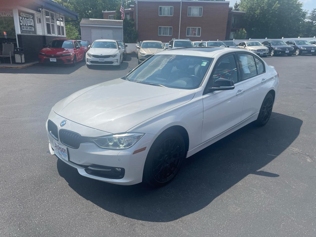 BMW 3 Series 4dr Sdn 328i xDrive AWD 2014