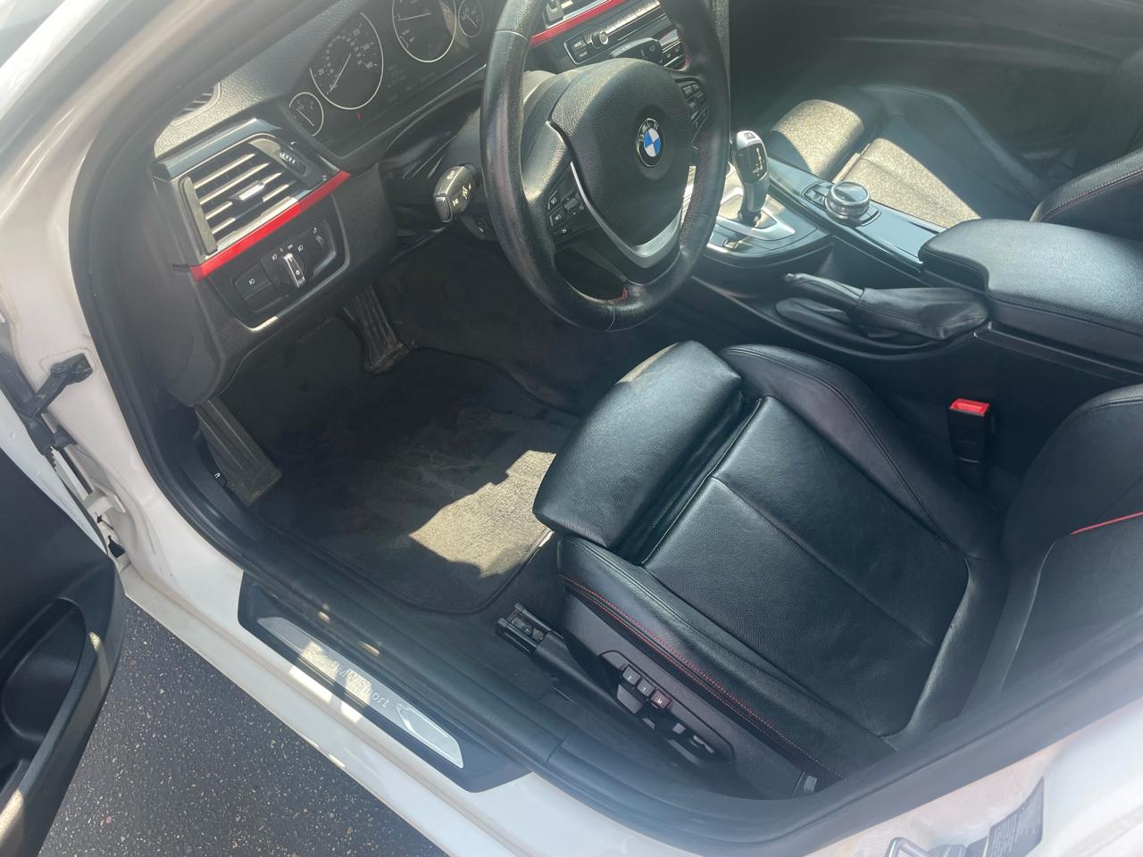 BMW 3 Series 4dr Sdn 328i xDrive AWD 2014