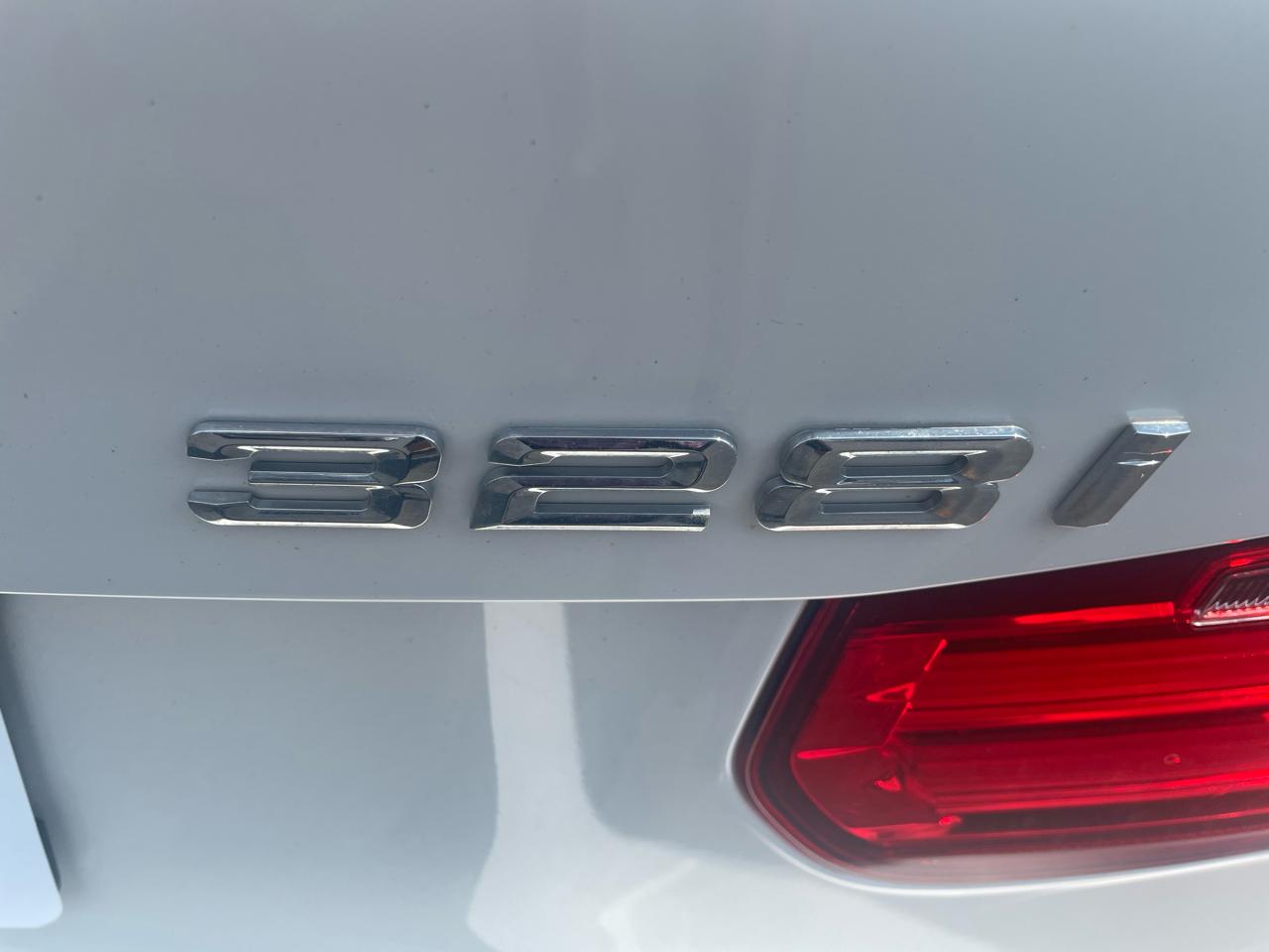 BMW 3 Series 4dr Sdn 328i xDrive AWD 2014