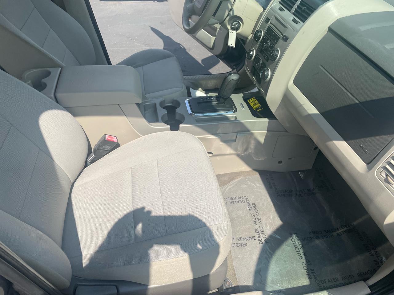 Ford Escape 4WD 4dr XLT 2012