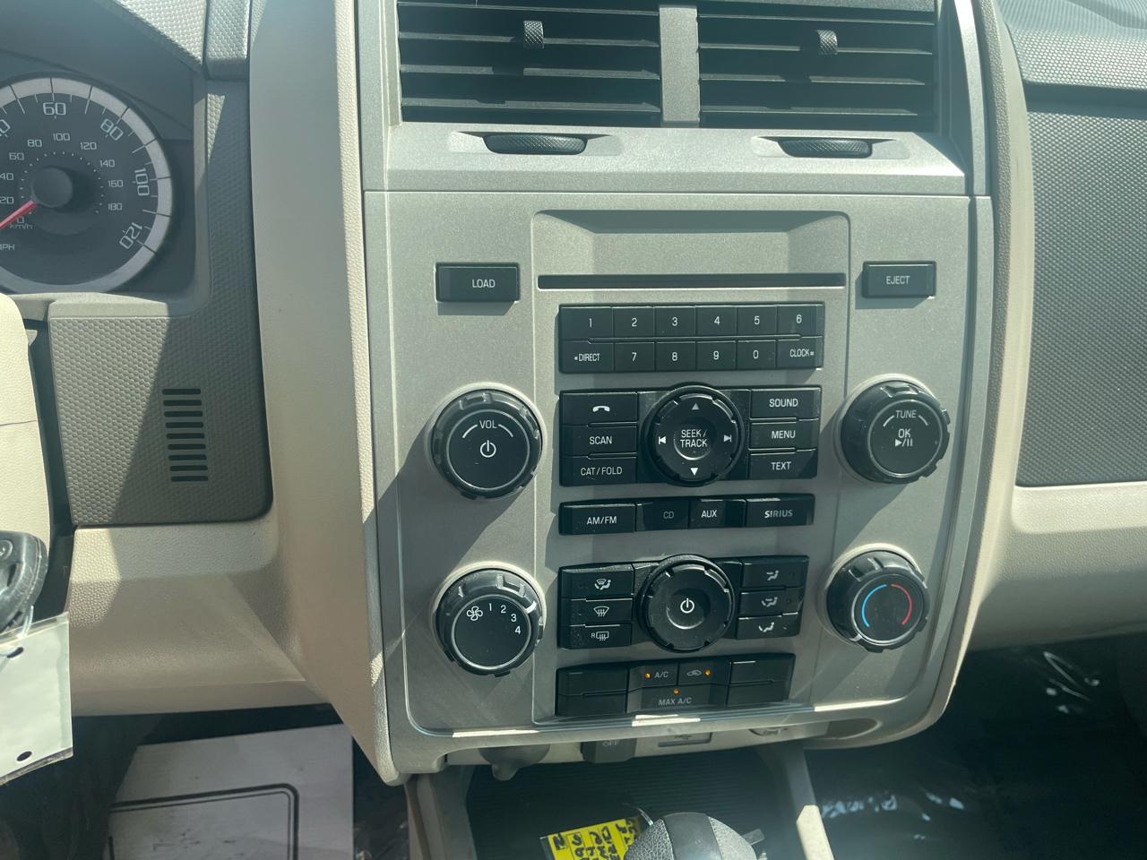 Ford Escape 4WD 4dr XLT 2012