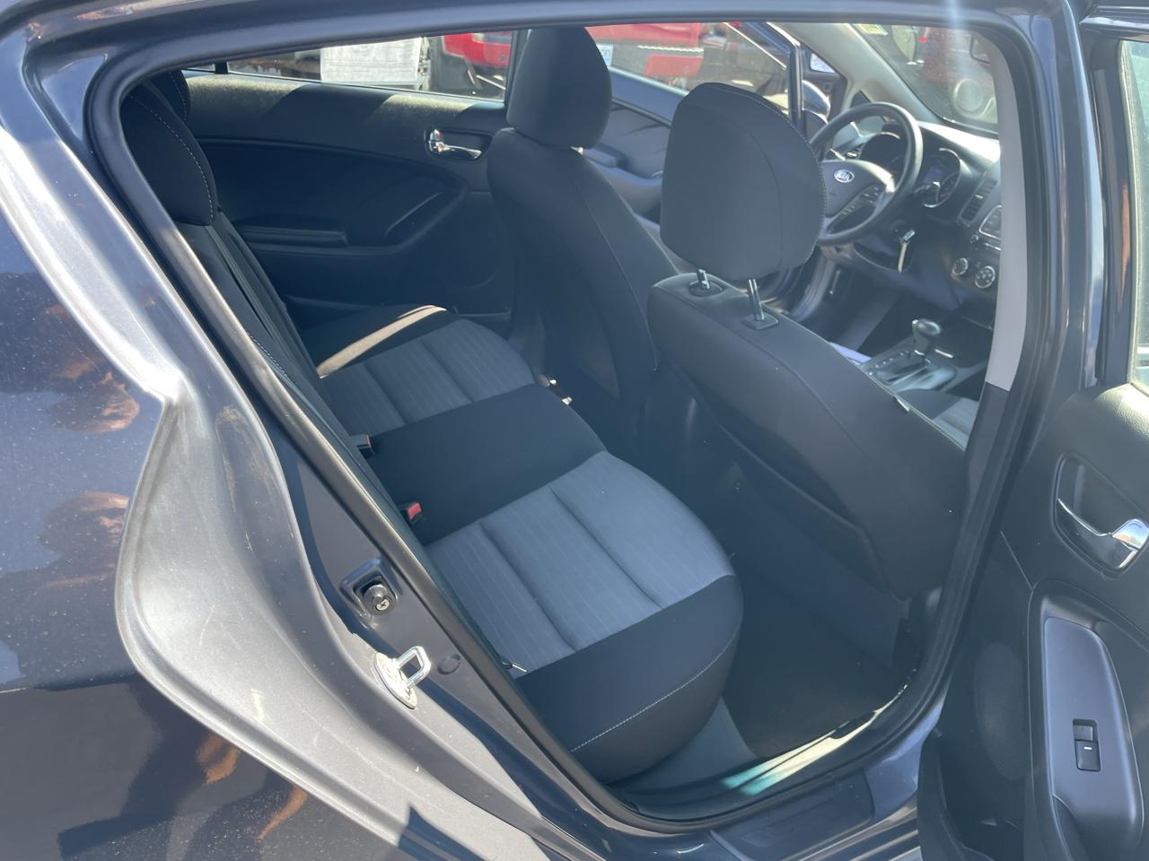 Kia Forte 5-Door 5dr HB Auto LX 2016