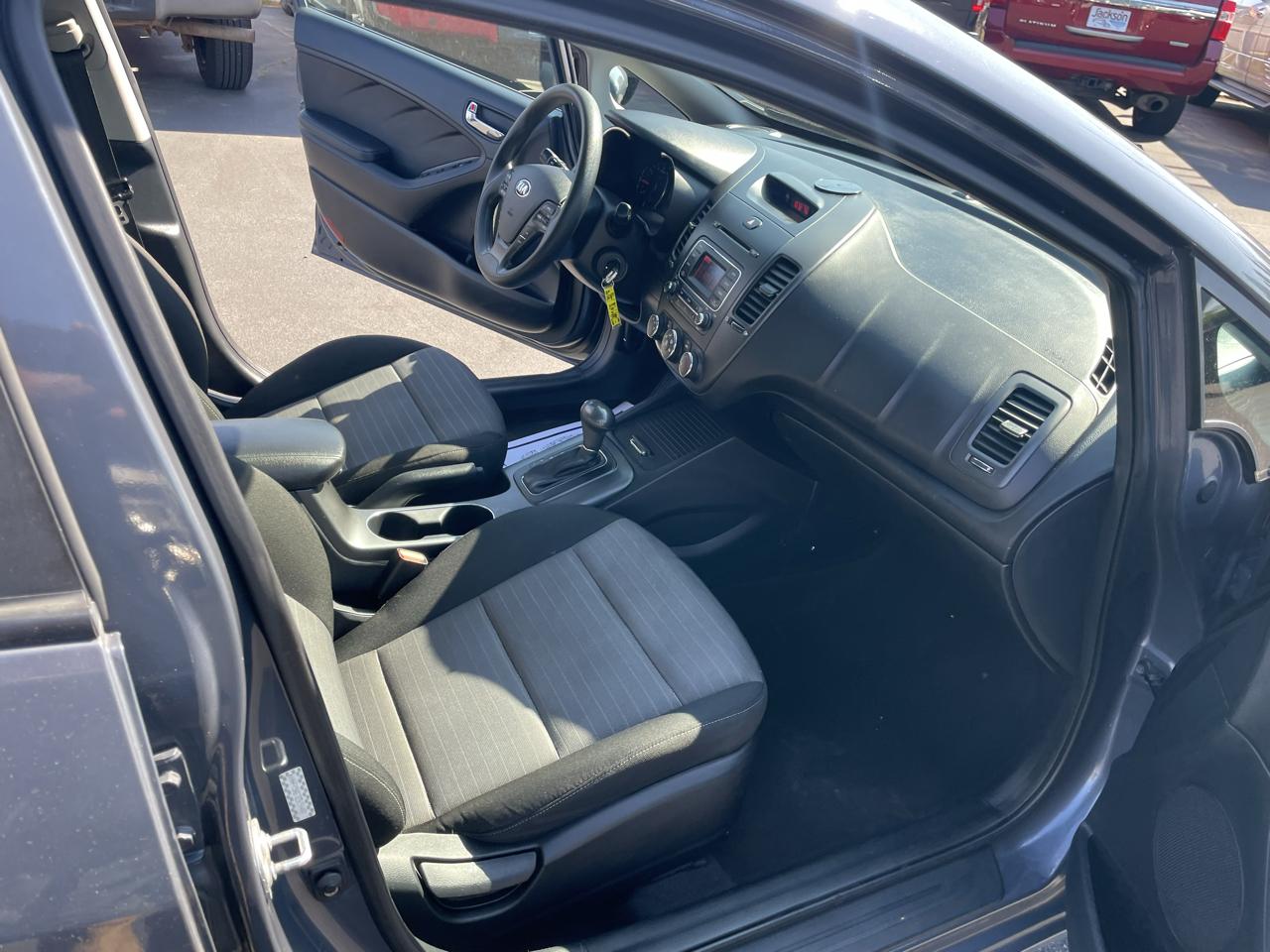 Kia Forte 5-Door 5dr HB Auto LX 2016