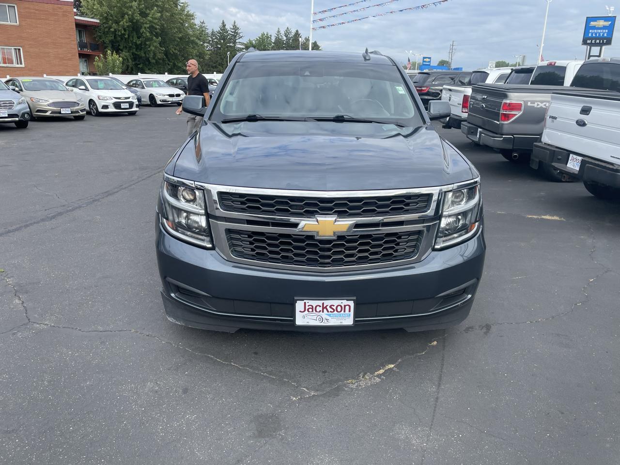 Chevrolet Suburban 4WD 4dr LT 2020