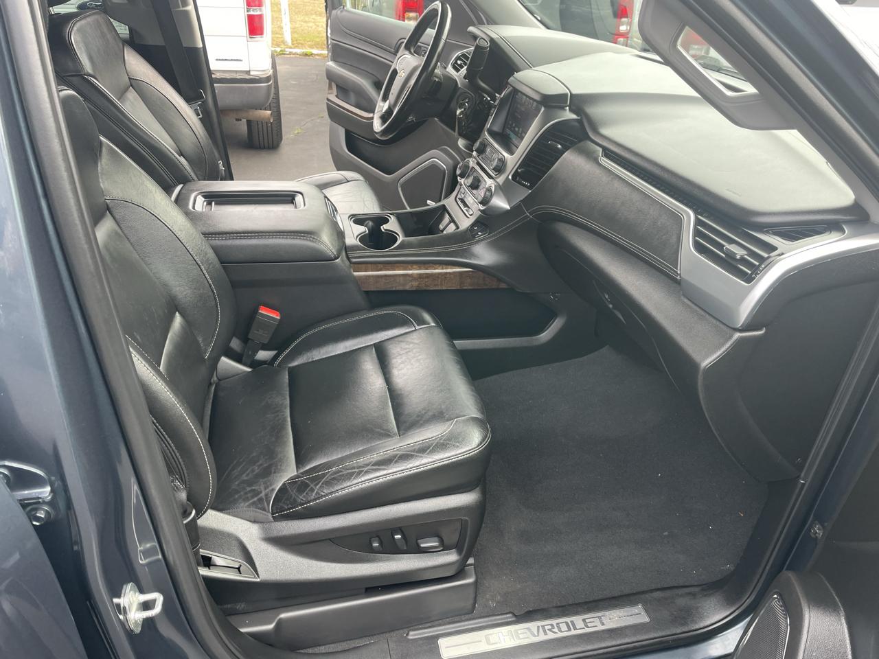 Chevrolet Suburban 4WD 4dr LT 2020