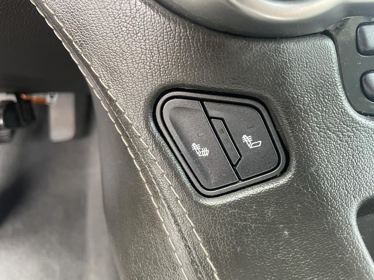 Chevrolet Suburban 4WD 4dr LT 2020