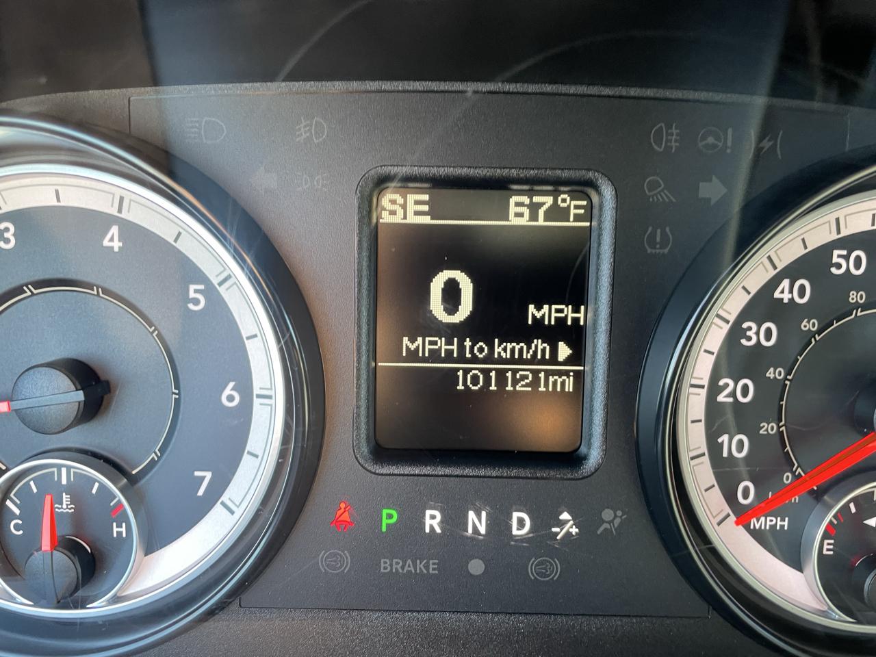 RAM 1500 4WD Quad Cab 140.5" Tradesman 2016