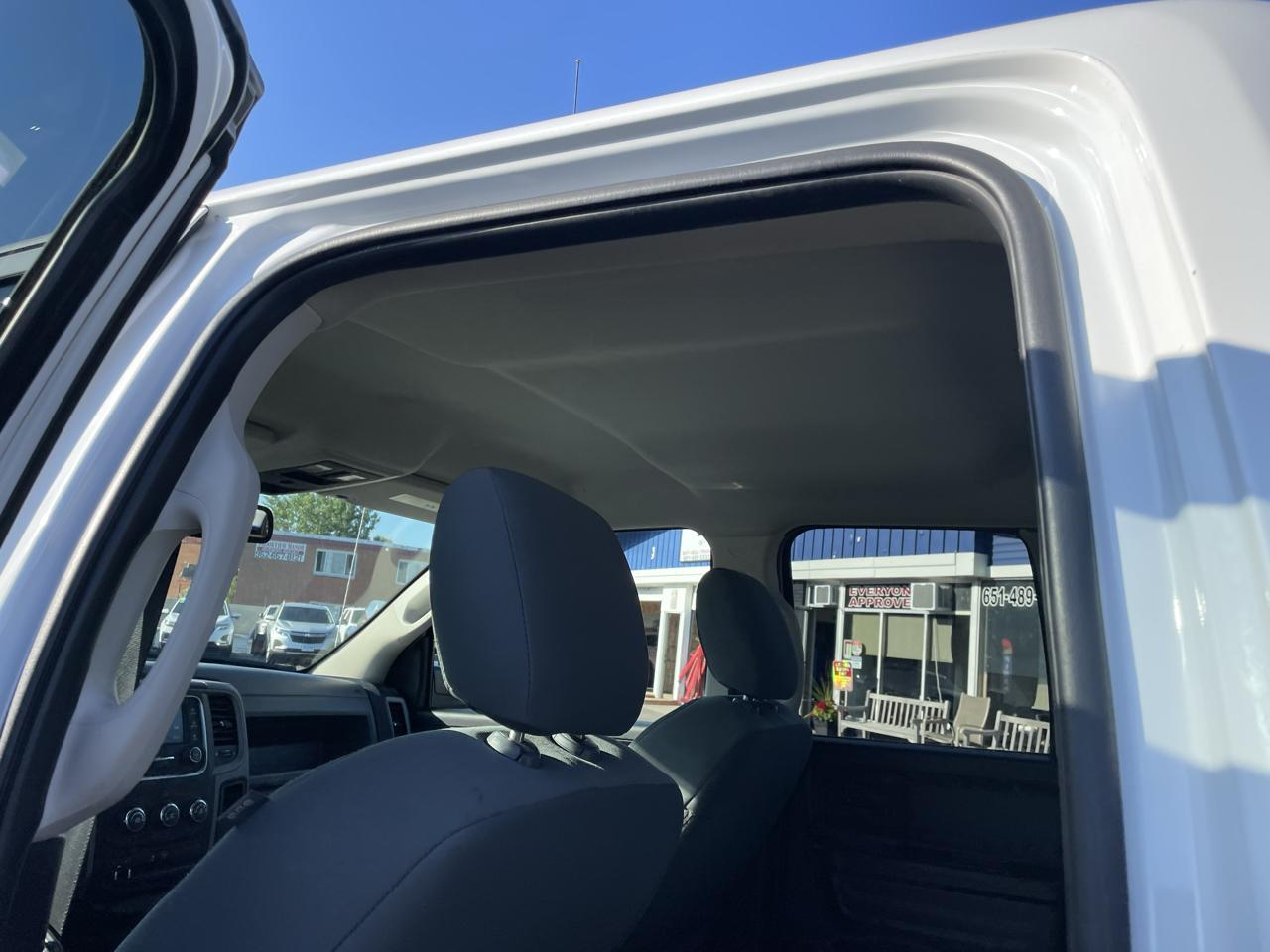 RAM 1500 4WD Quad Cab 140.5" Tradesman 2016