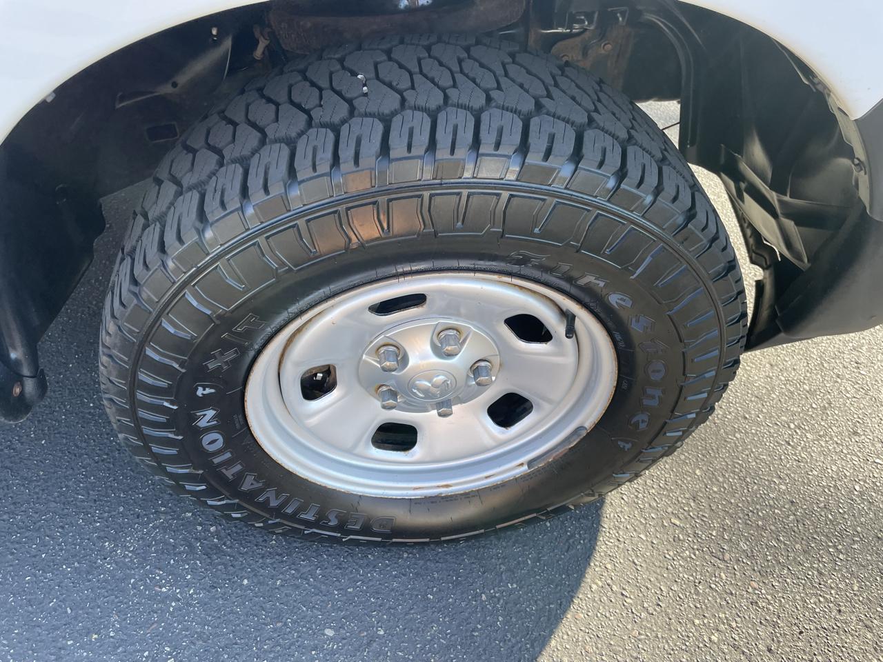 RAM 1500 4WD Quad Cab 140.5" Tradesman 2016