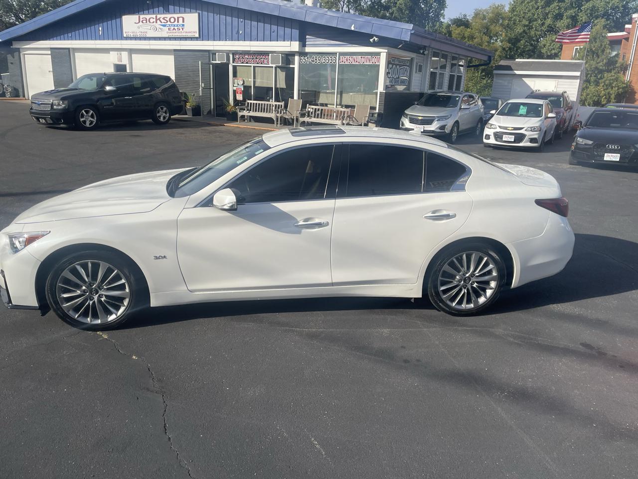 Infiniti Q50 3.0t LUXE AWD 2018