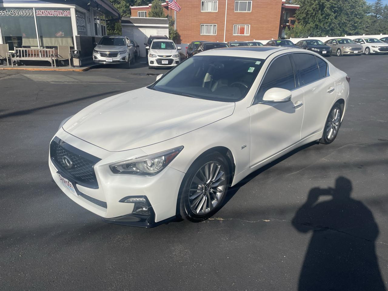 Infiniti Q50 3.0t LUXE AWD 2018