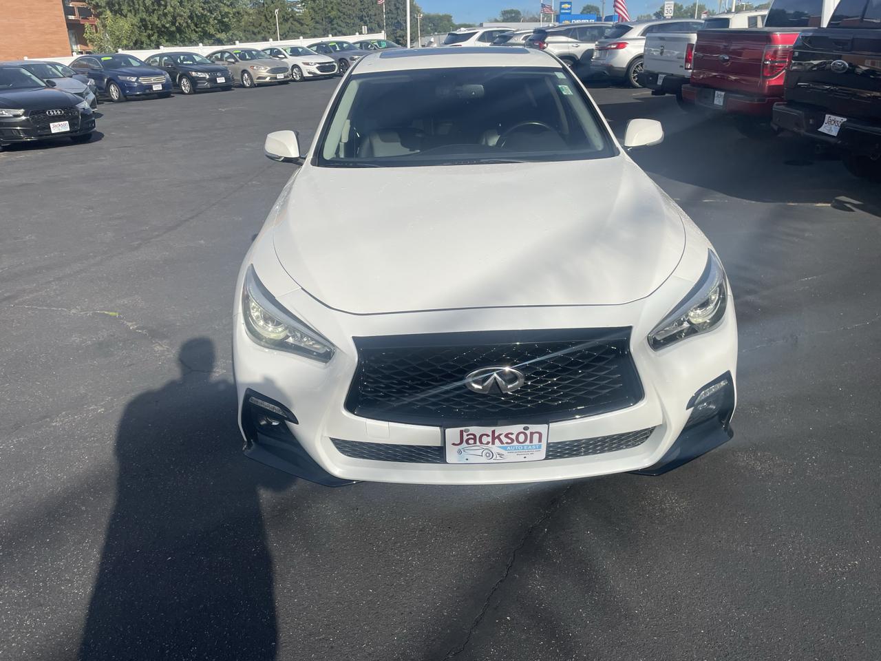 Infiniti Q50 3.0t LUXE AWD 2018