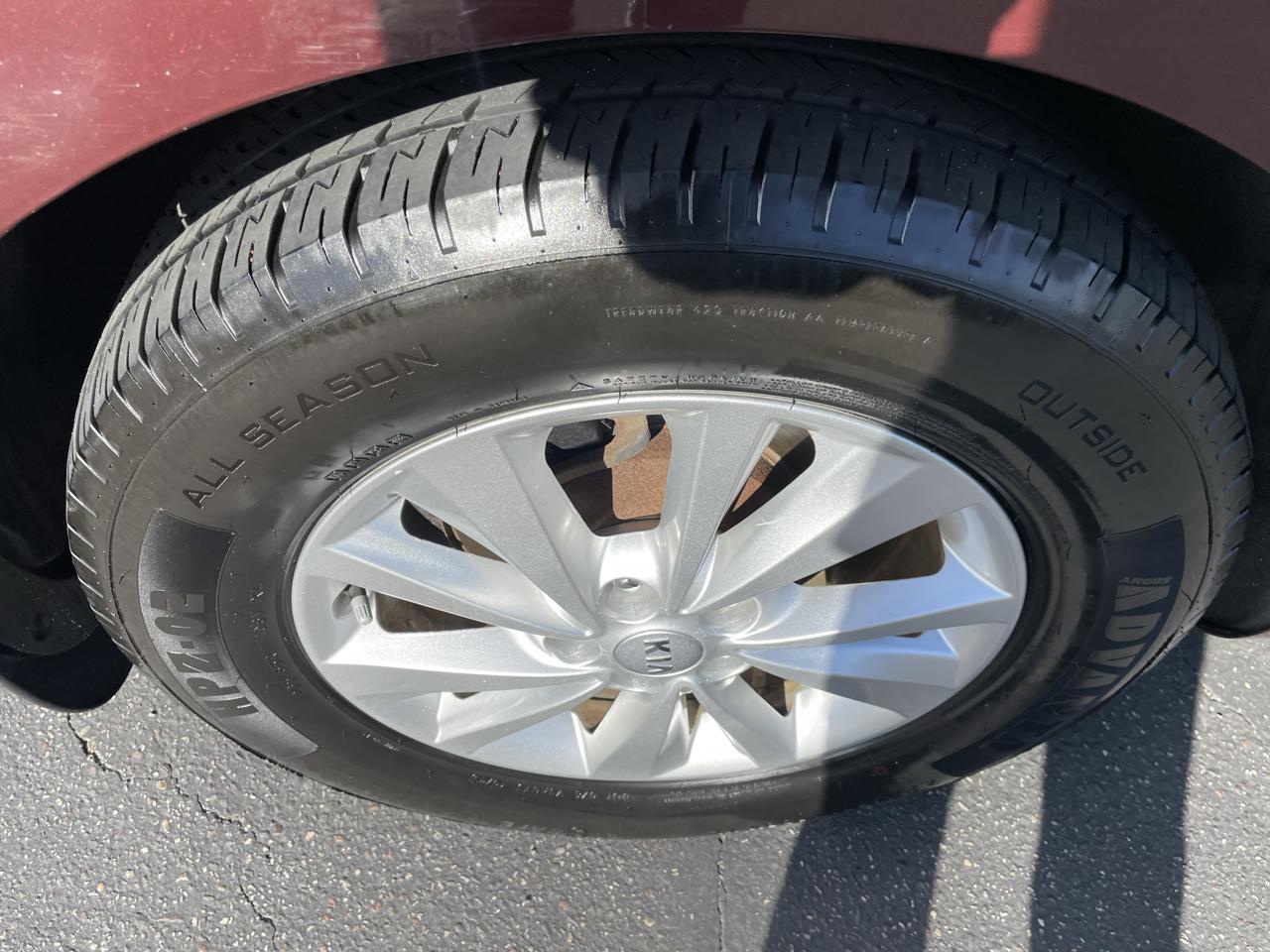 Kia Sedona 4dr Wgn LX 2016