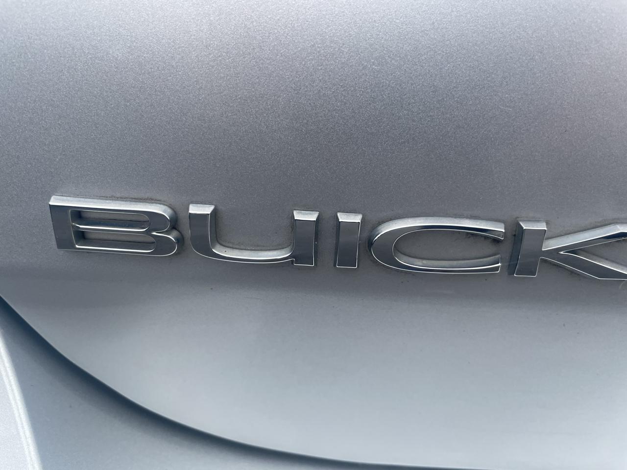 Buick LaCrosse 4dr Sdn CXS 2005