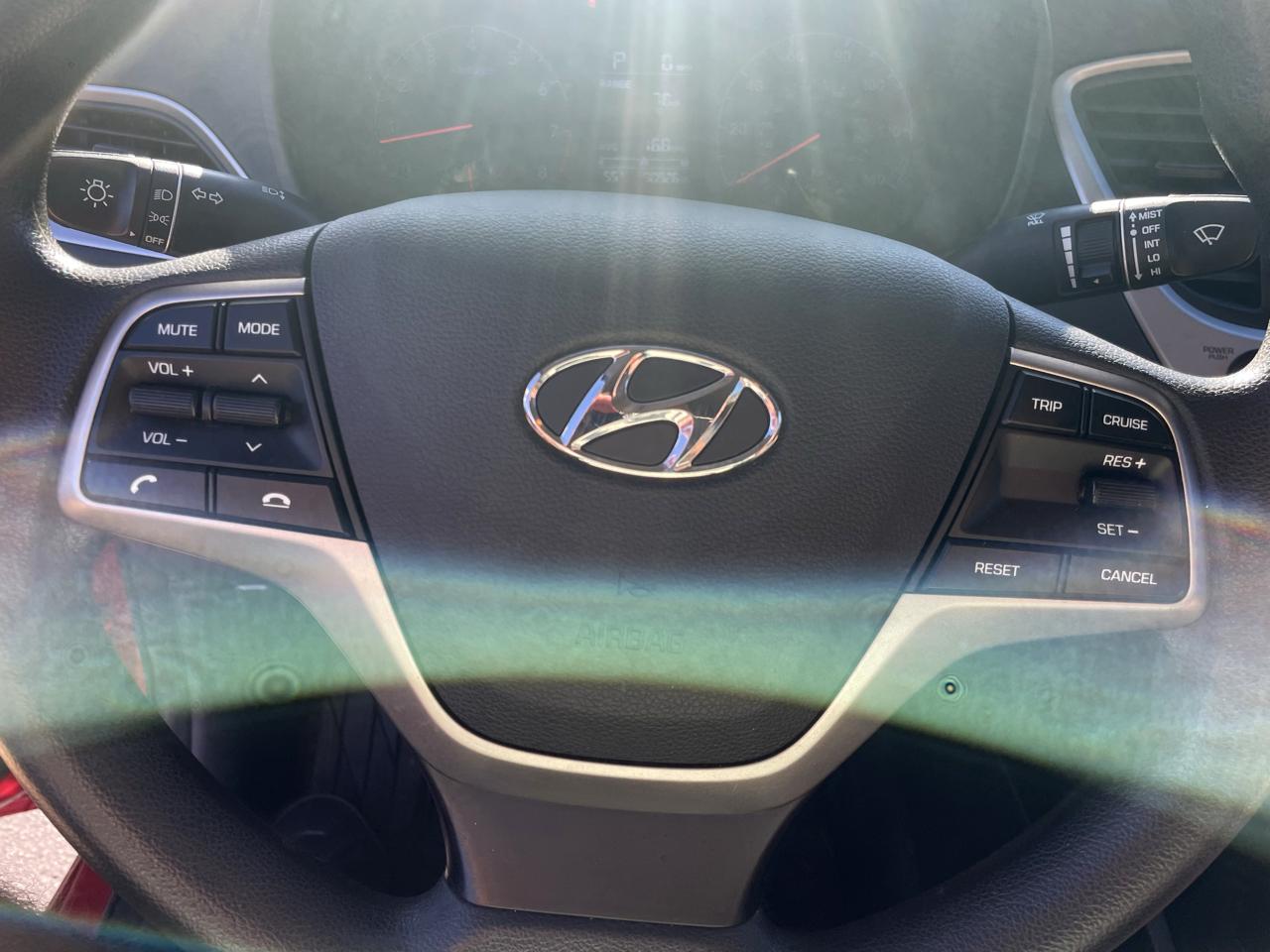 Hyundai Accent SE Sedan IVT 2021