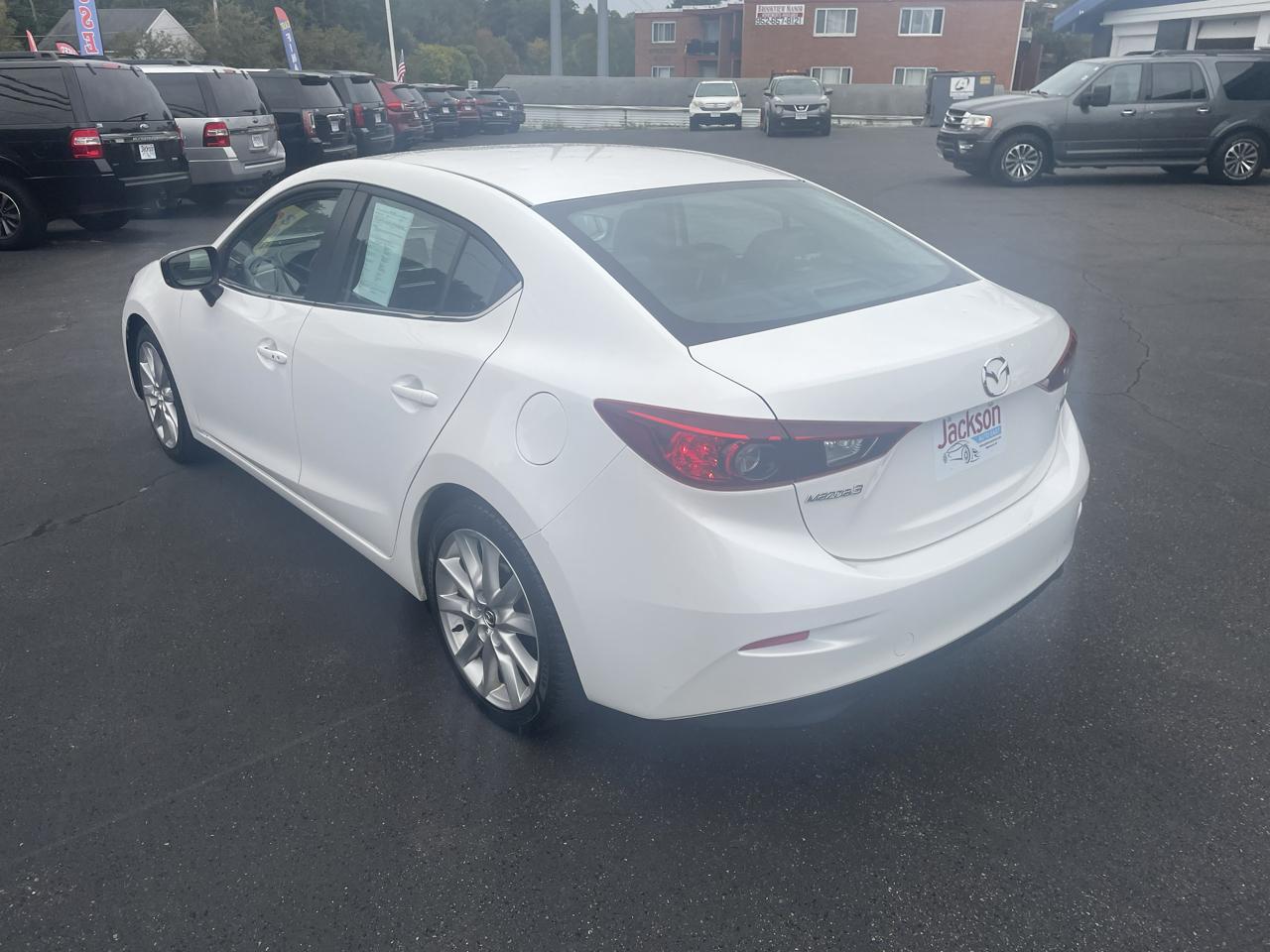 Mazda Mazda3 4-Door Touring Auto 2017