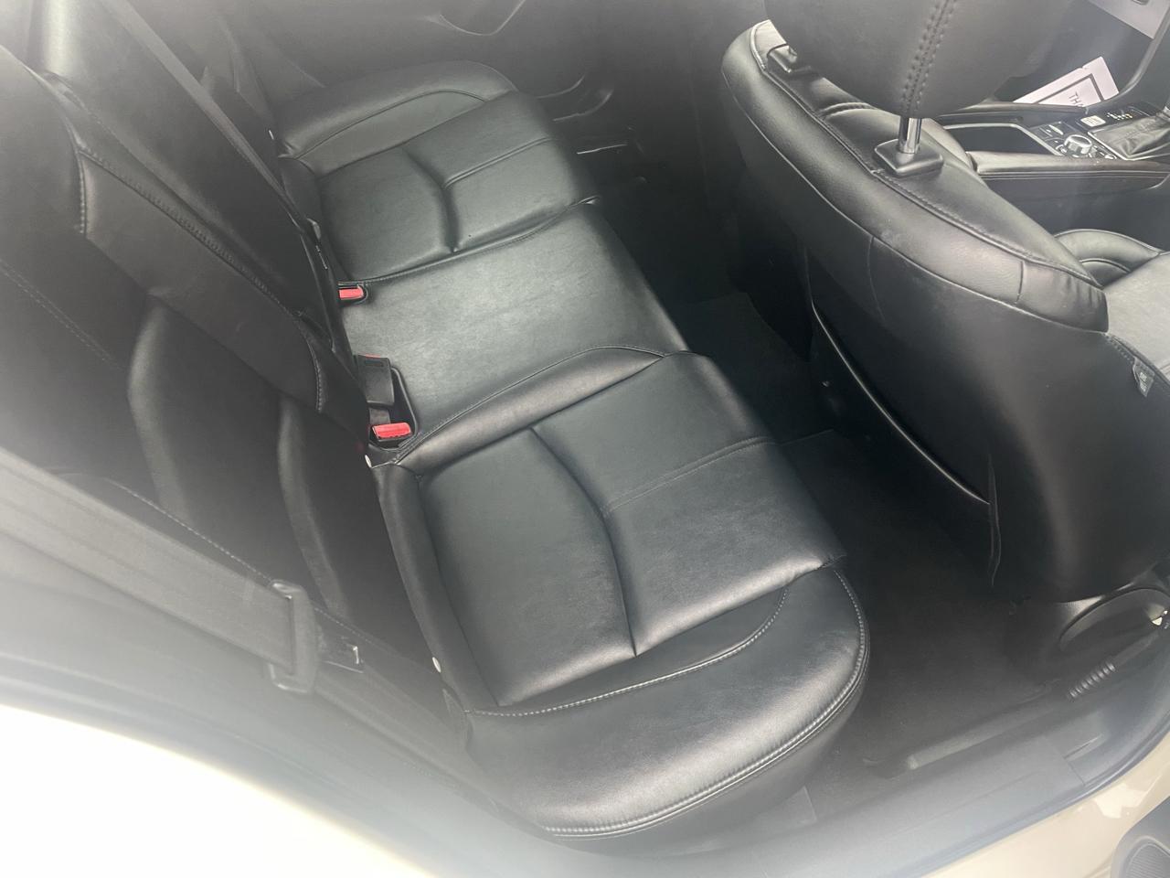 Mazda Mazda3 4-Door Touring Auto 2017