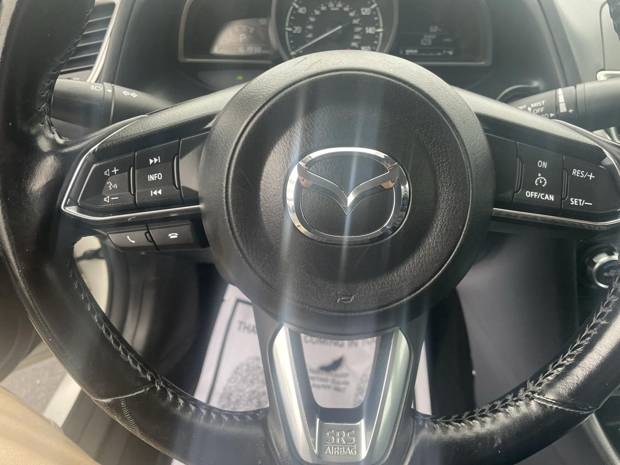 Mazda Mazda3 4-Door Touring Auto 2017