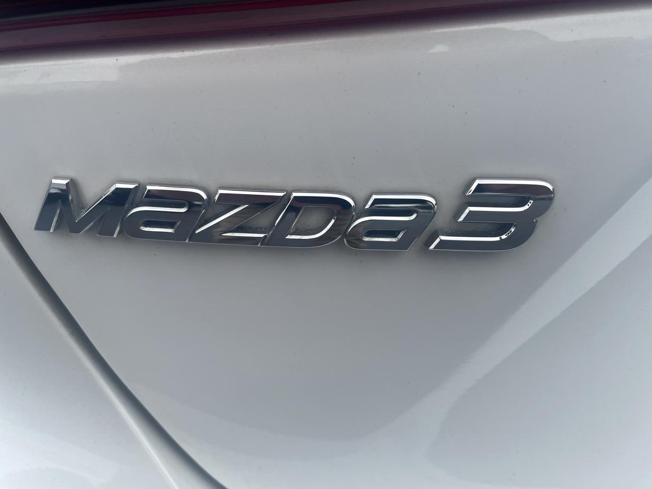 Mazda Mazda3 4-Door Touring Auto 2017