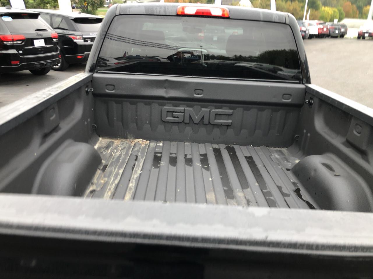 GMC Sierra photo 5