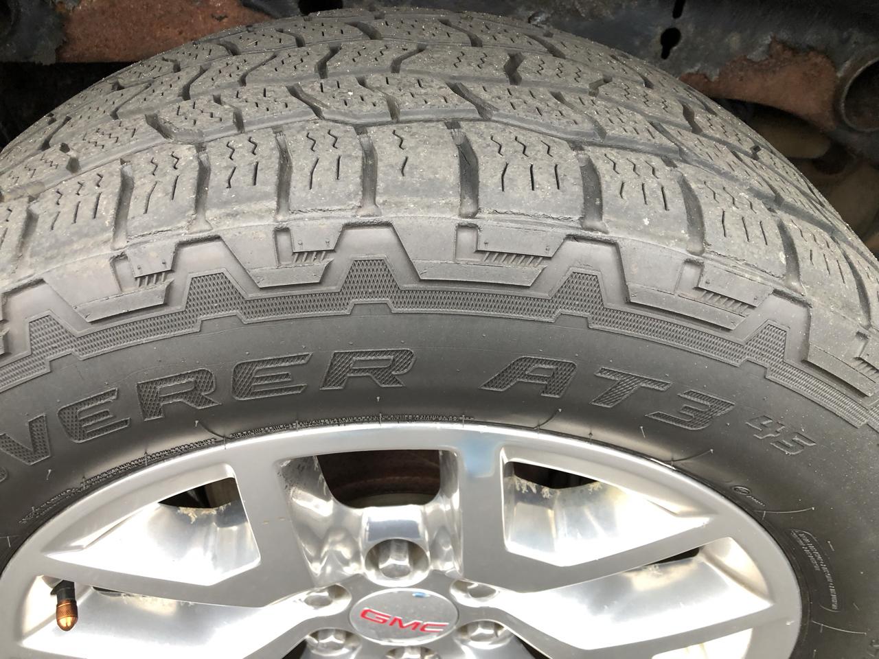 GMC Sierra photo 13